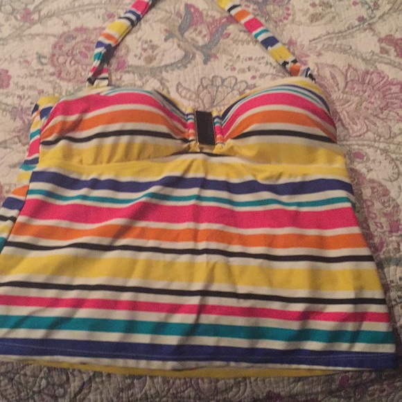 Tankini - Picture 1 of 3